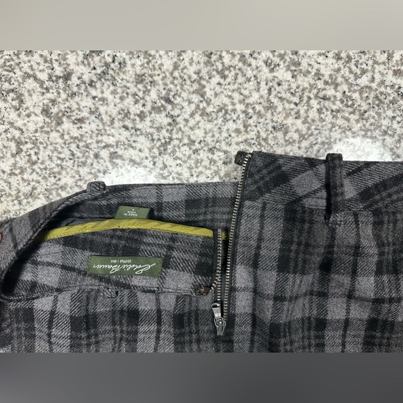 Eddie Bauer Wool Blend Dark Gray Plaid Skirt - Picture 6 of 7